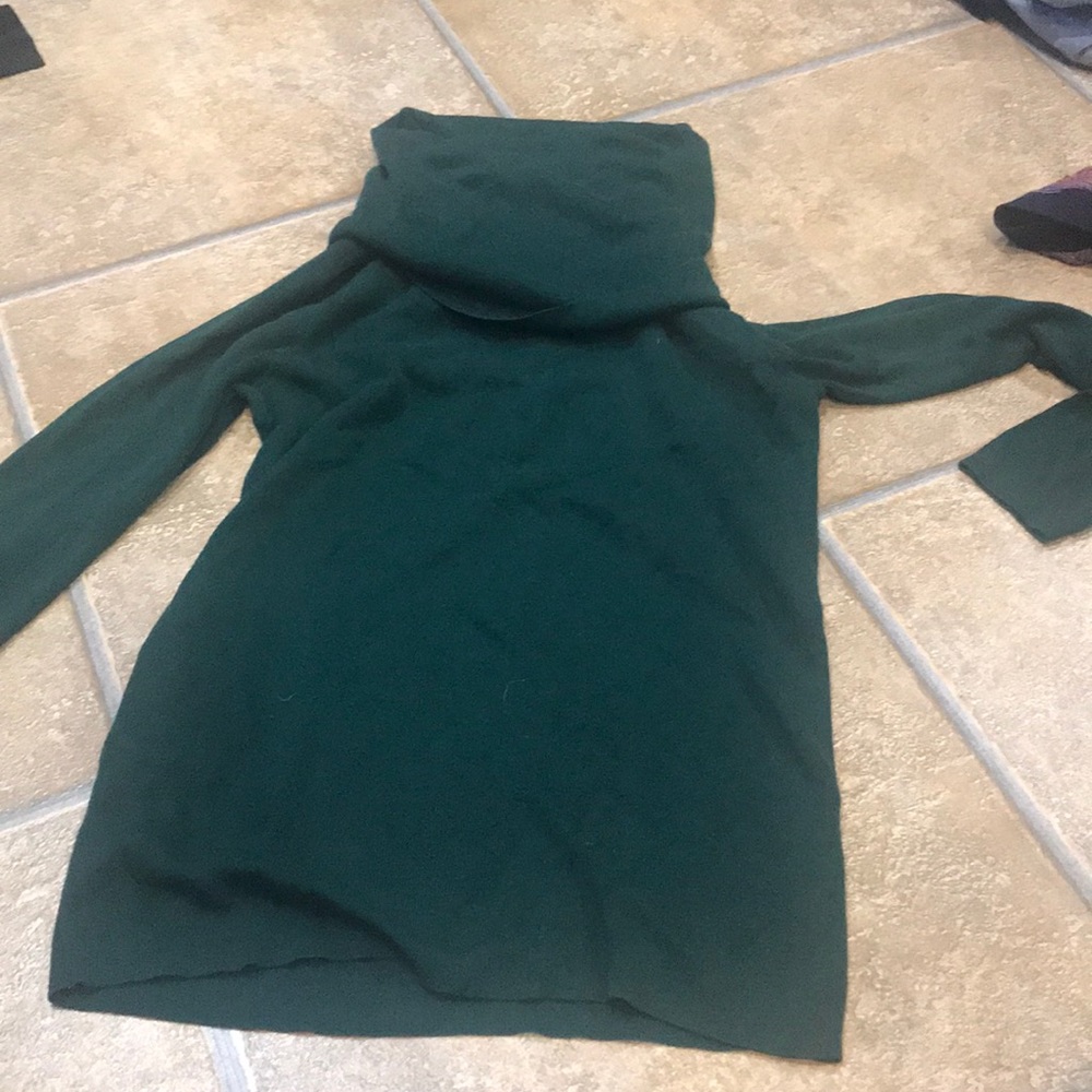 Green turtle neck